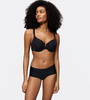 Czarne Majtki Triumph Body Make-Up Illusion Shorty EX
