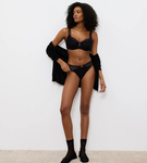 Miękki Czarny Biustonosz Triumph Wild Gardenia Florale W01