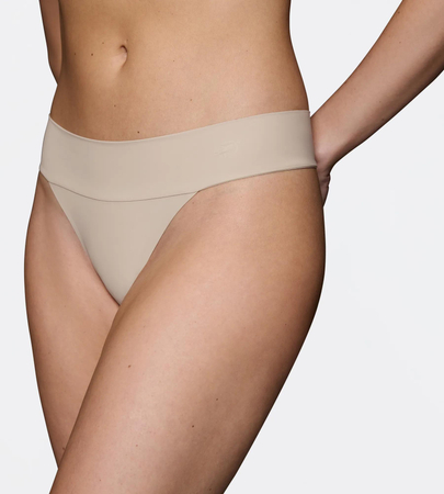 Majtki Triumph Body Make-Up Illusion String EX NUDE BEIGE