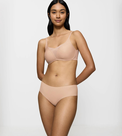 Majtki damskie TRIUMPH Smart Invisible Hipster NEUTRAL BEIGE