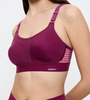 Miekki  bezfiszbinowy Biustonosz sportowy Triumph Triaction Extreme Lite N EX  DARK WINE