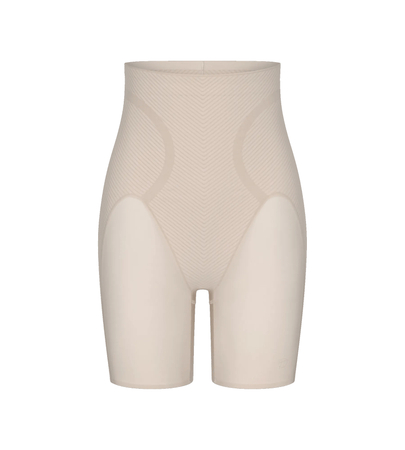 Majtki modelujące Triumph BMU Illusion Curve Super HW Mid-Thigh NUDE BEIGE