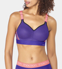 Fioletowy Biustonosz sportowy Triumph z usztywnianymi miseczkami Triaction Hybrid Lite P